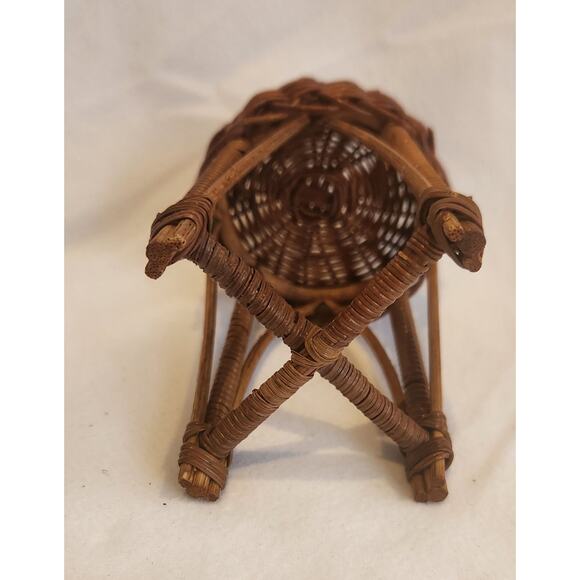 Vtg Wicker Rattan Doll Miniature Furniture 8 Pieces 2 Chairs 2 Tables2 Loveseats - Picture 8 of 10